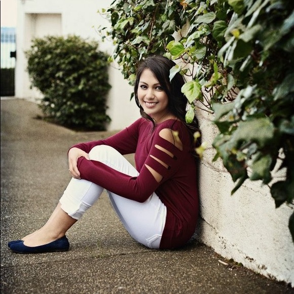 Meet your Posher, Danelyn - Picture 2 of 5